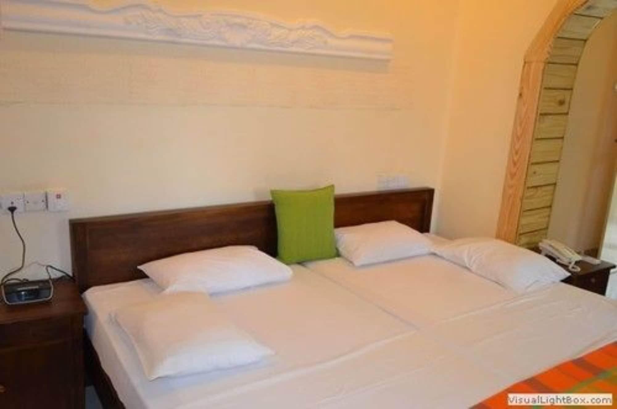 Morning Star Resorts Негомбо Екстер'єр фото